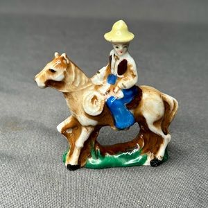 Vintage Made in occupied Japan cowboy figurine